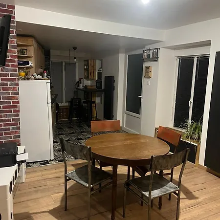 Maison 2 Apartment Saint-Jean-sur-Mayenne